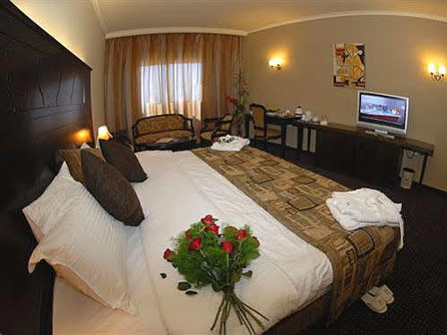 Sun Hills Suites Hotel Jounieh Kültér fotó